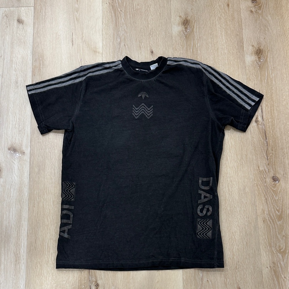 Adidas Black and Gray Men's Tee